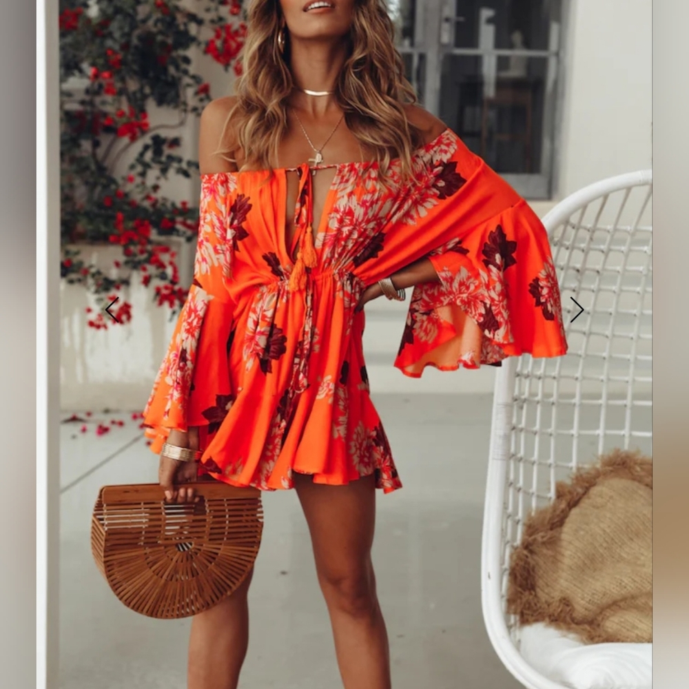 Hello Molly Romper Floral EUC Size M. AU-10 US-6 - Picture 10 of 10